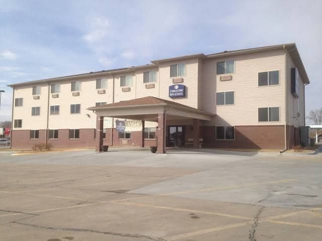 Edgewood Hotel & Suites, Hotel in Fairbury