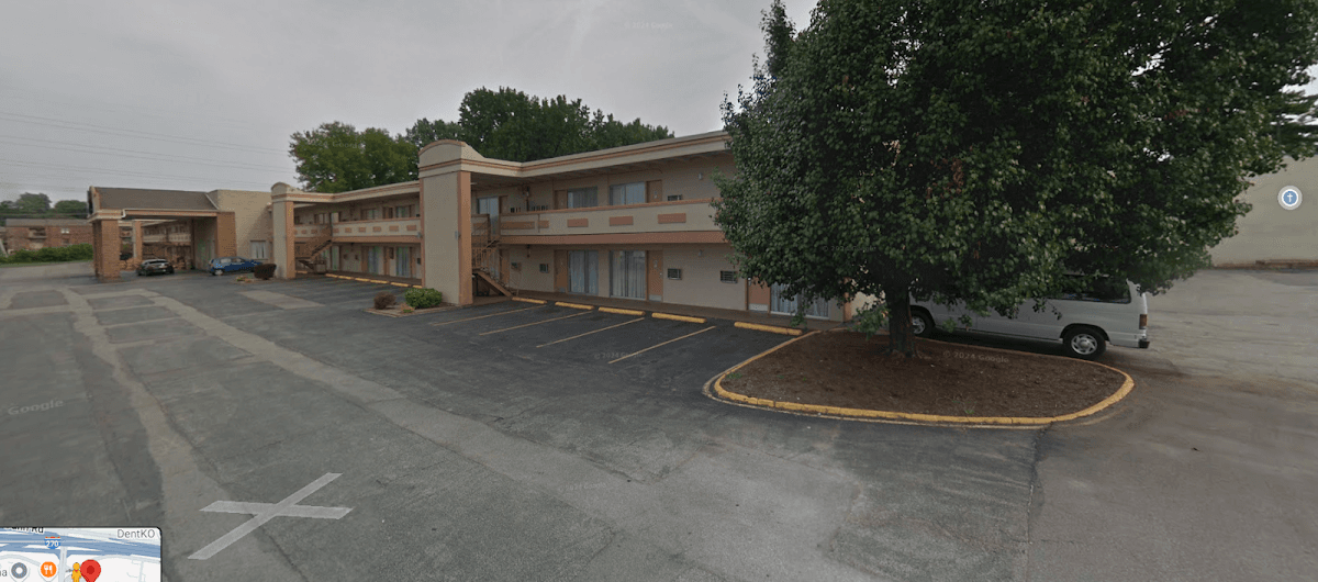 The Dels - Hazelwood, Hotel in Florissant