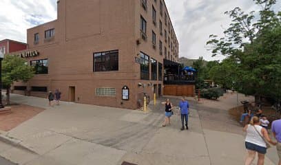 Load-In Area, Hotel in Golden