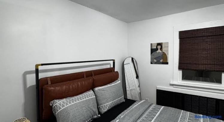 Staten Luxe, Modern Stay Close to NJ, NYC and Brooklyn! - Entire Place, Holiday Home in Mariners Harbor