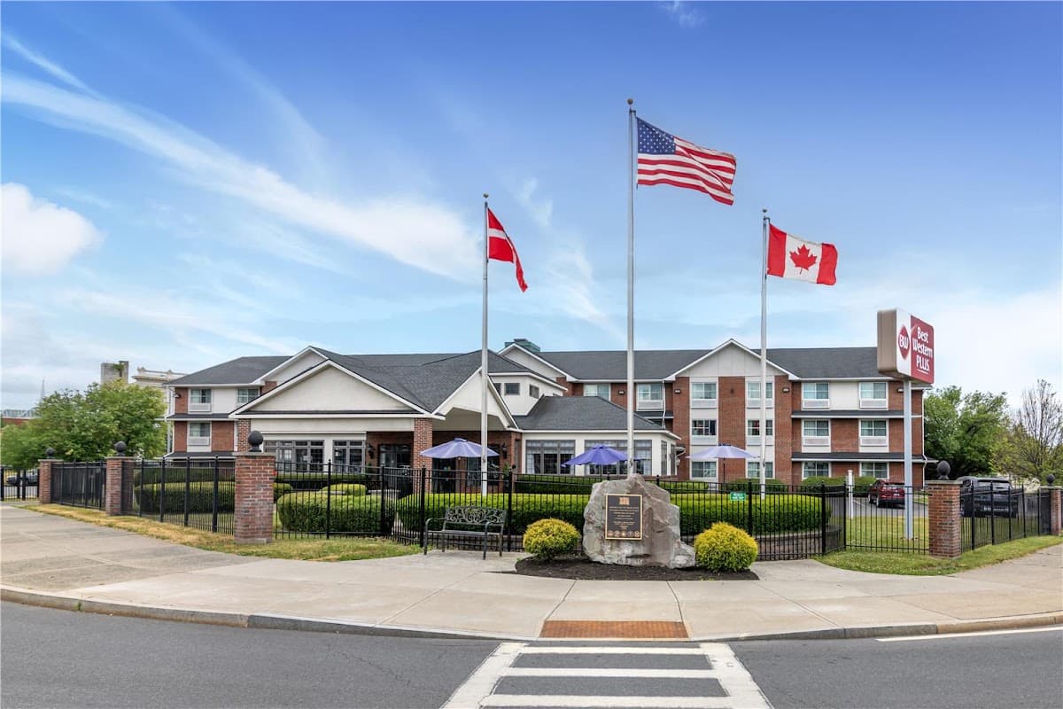 Best Western Plus Franklin Square Inn Troy/Albany, Hotel in Watervliet