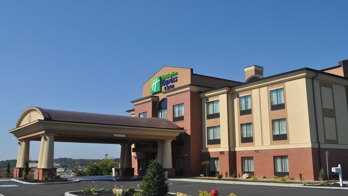 Holiday Inn Express & Suites Greensburg by IHG, Hotel in Southwest Greensburg
