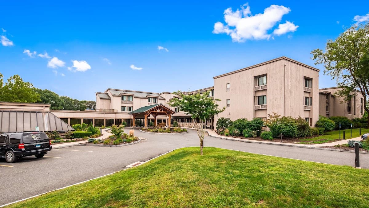 Heritage Hotel & Conference Ctr., Hotel in Heritage Village