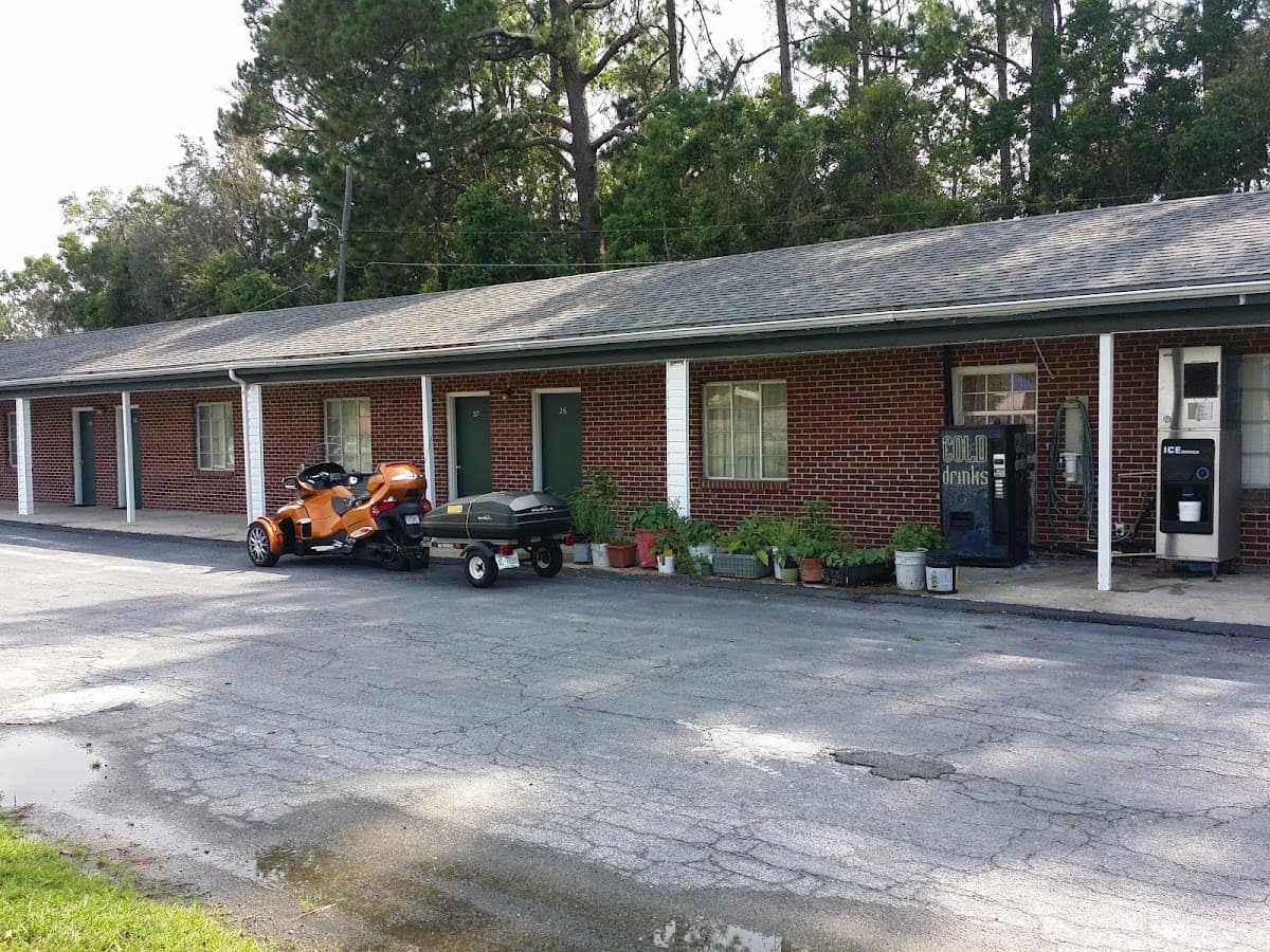 Royal Inn, Motel in Homerville