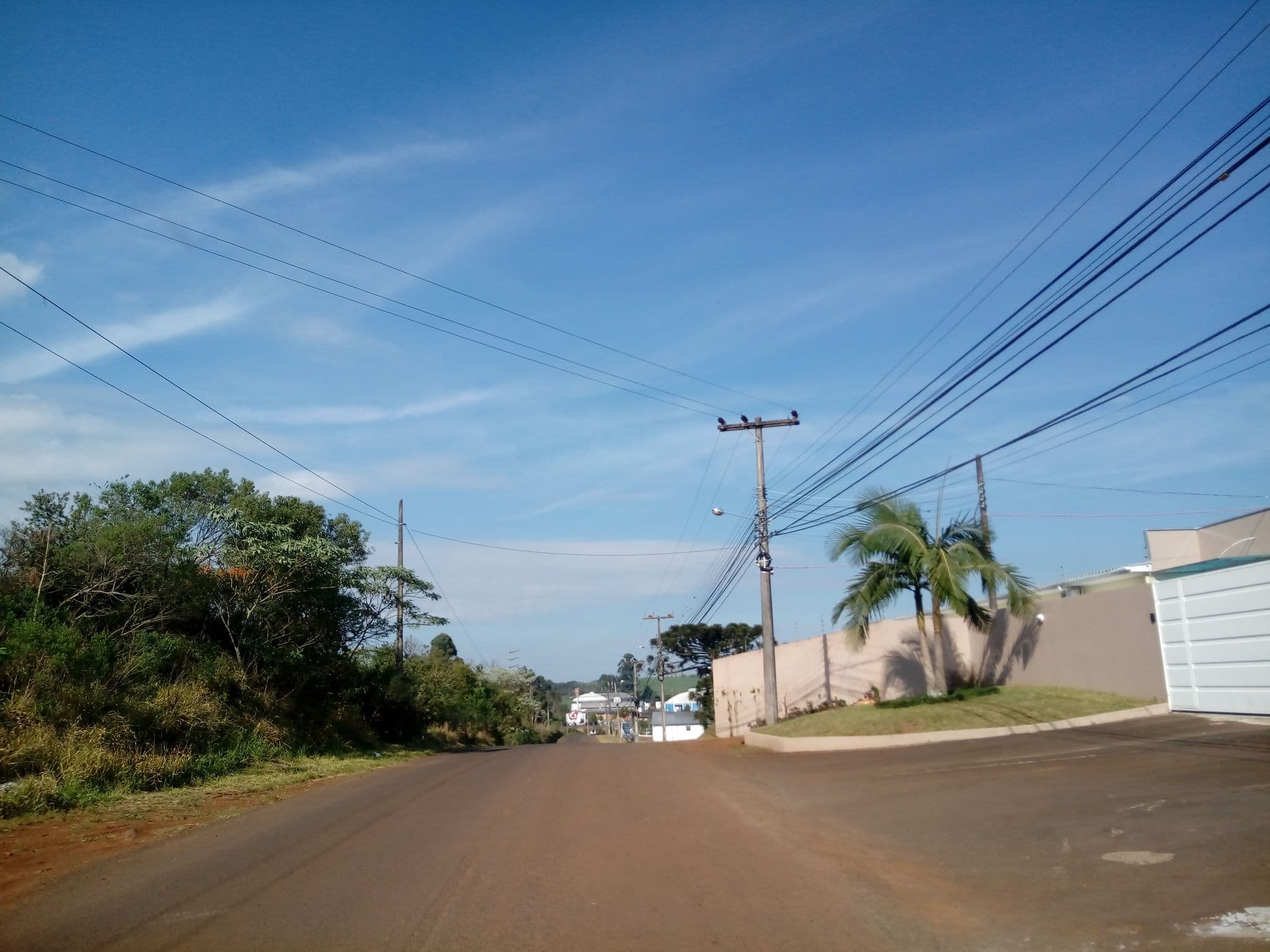 Street view near Aquários Motel, Chapecó — © dclarks (CC BY-SA · Mapillary)