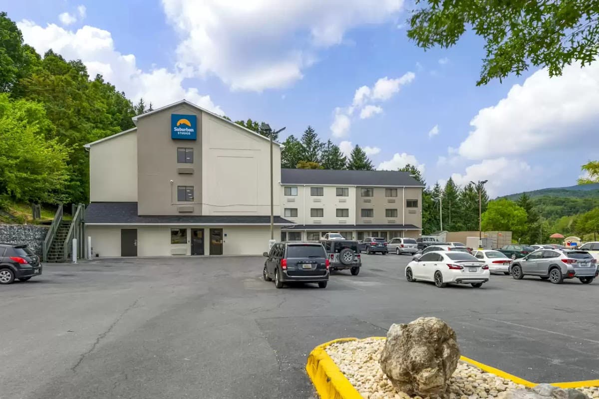 Suburban Studios LaVale - Cumberland, Aparthotel in Potomac Park