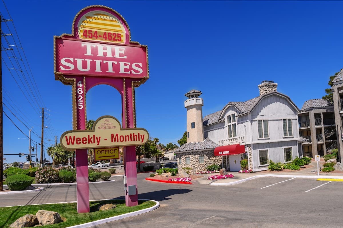 The Suites, Aparthotel in Whitney