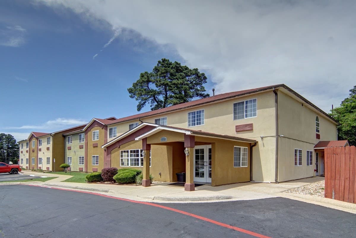 HomeTown Inn & Suites, Hotel in Longview
