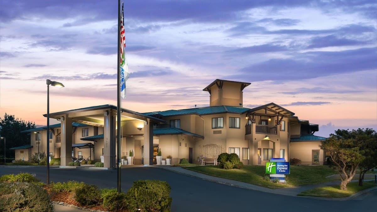 Holiday Inn Express & Suites Arcata/Eureka-Airport Area by IHG, Hotel in McKinleyville