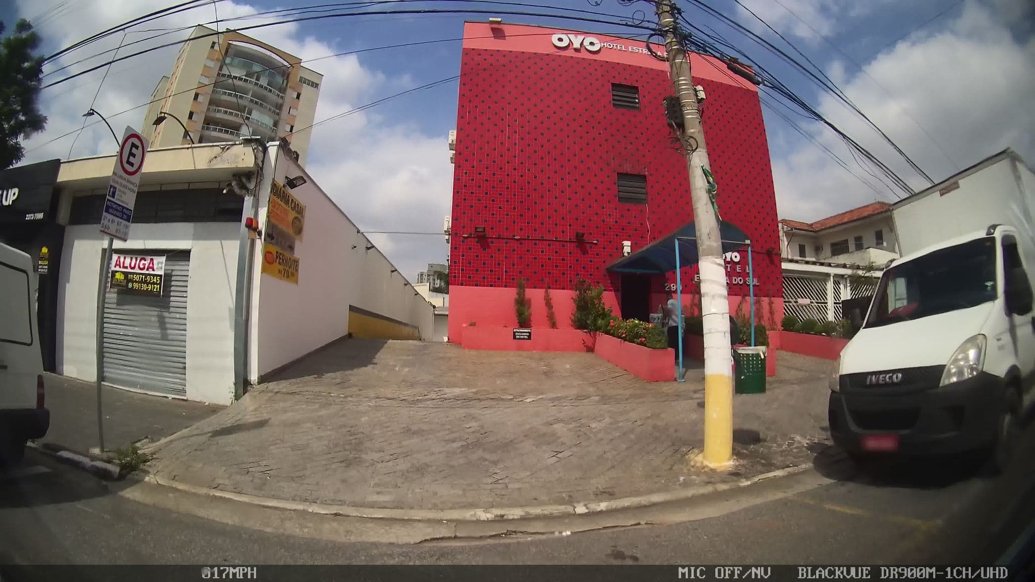 Street view near Hotel Estrela do Sul, Bosque Saúde — © kaart_4 (CC BY-SA · Mapillary)