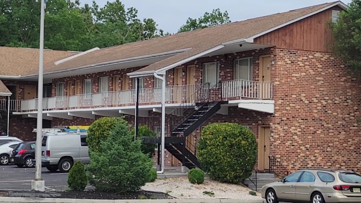 Millville Motorsports Inn and Suites, Motel in Millville