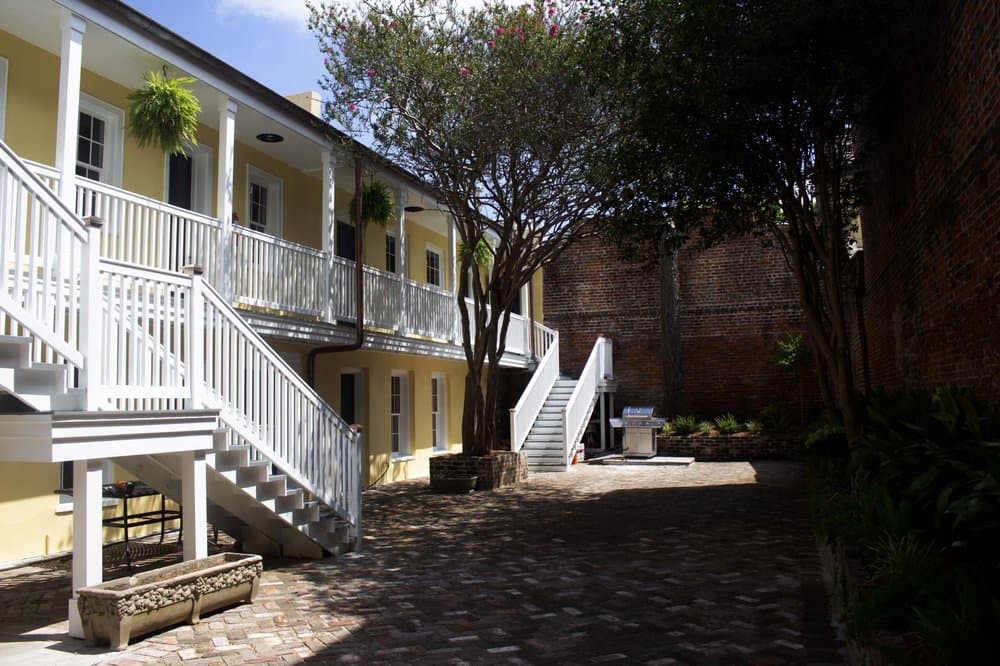 The Haunted Hotel, Hotel in New Orleans
