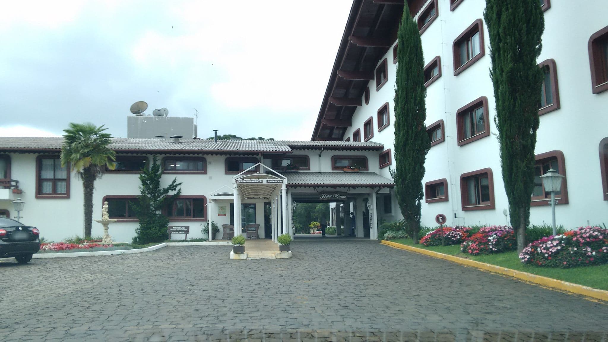 Street view near Hotel Renar, Fraiburgo — © alvarenga (CC BY-SA · Mapillary)