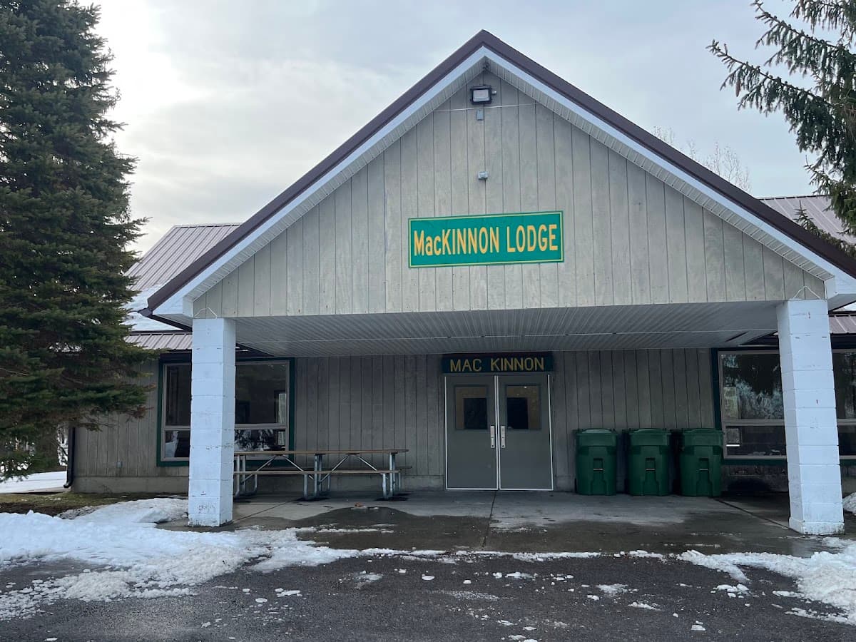 MacKinnon Lodge, Lodge in North Boston