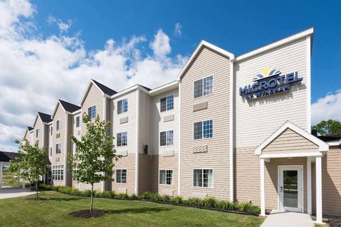 Dormir, Hotel in North Windham