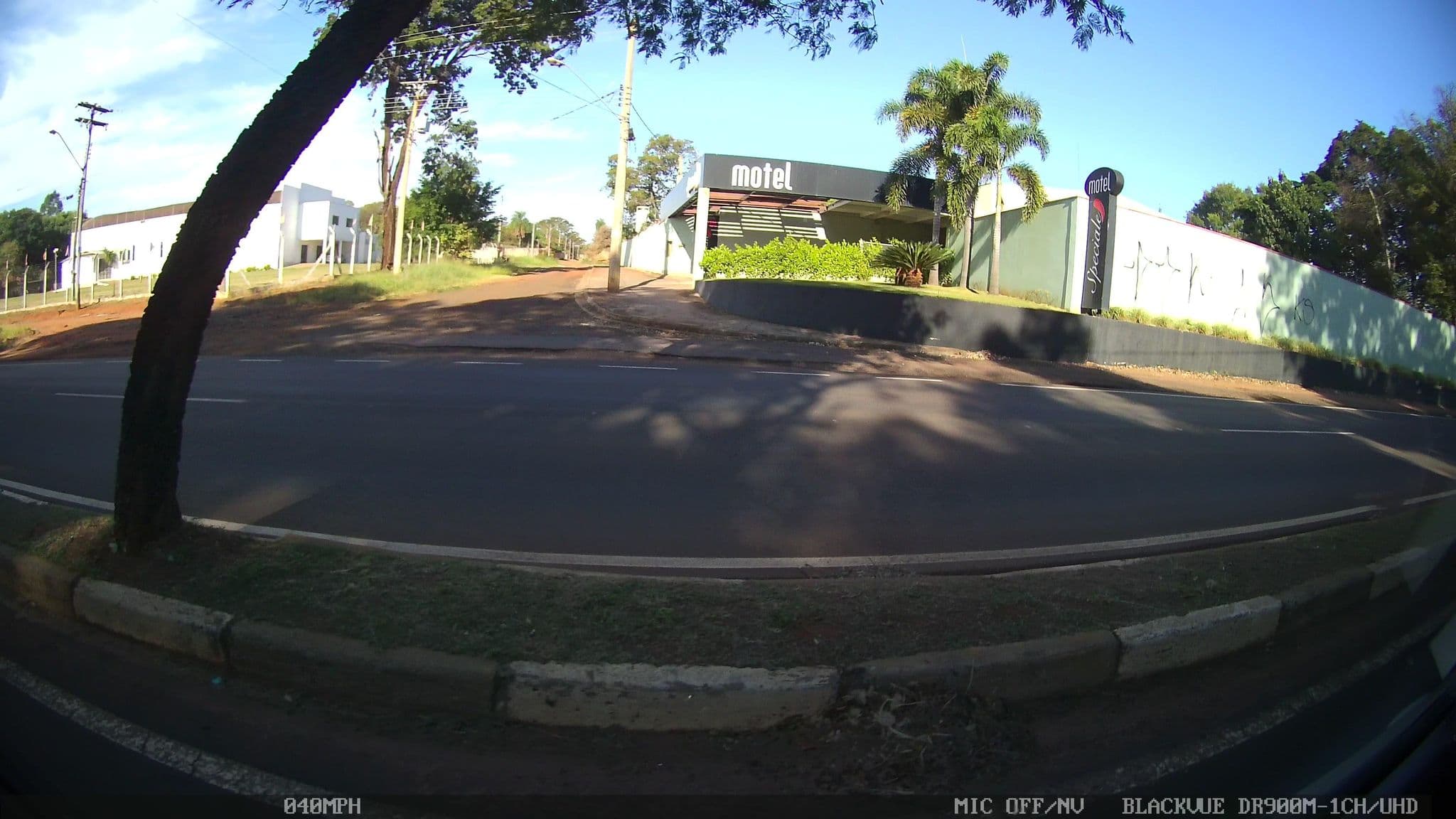 Street view near Speciale Motel, Araraquara — © kaart5 (CC BY-SA · Mapillary)