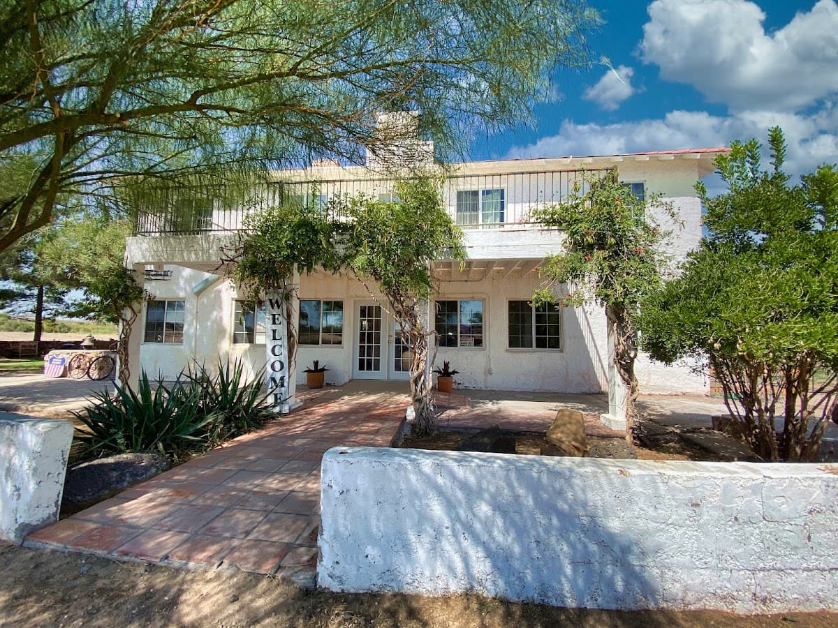 Hacienda del Camino Real & Hot Springs, Bed & Breakfast in Radium Springs