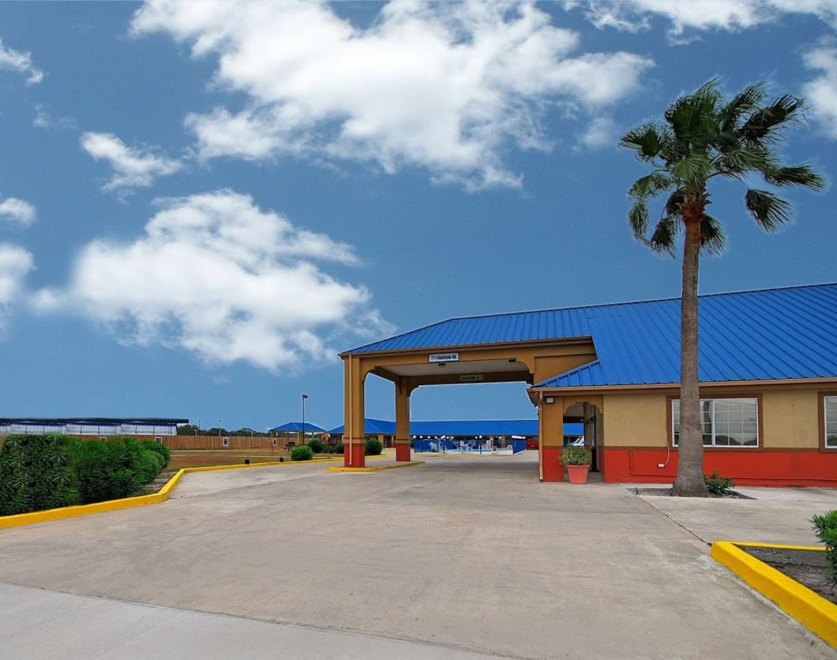 Americas Best Value Inn Sinton, Hotel in Sinton