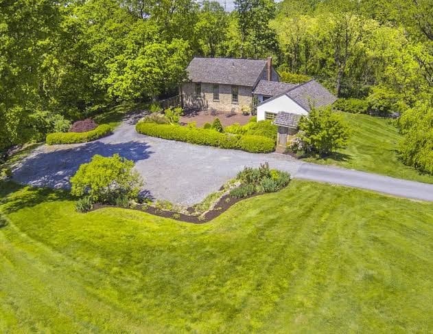 The Buck School Inn, Bed & Breakfast in Thorndale