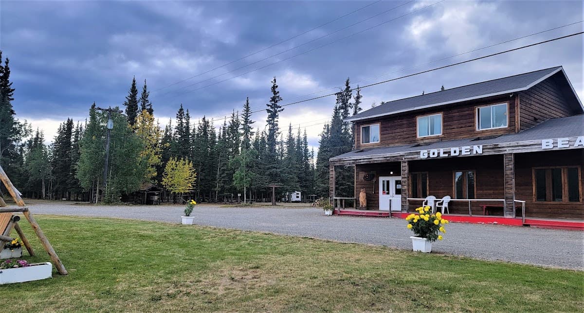 The Golden Bear Motel, Hotel in Tok