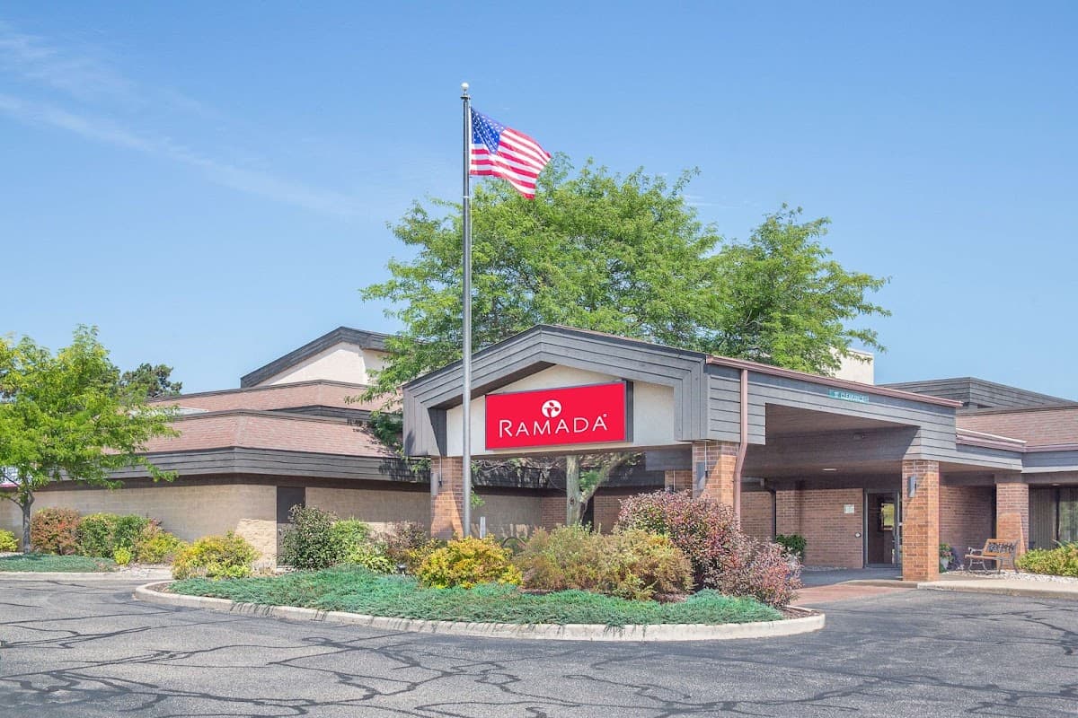 Ramada by Wyndham Waupaca, Hotel in Waupaca