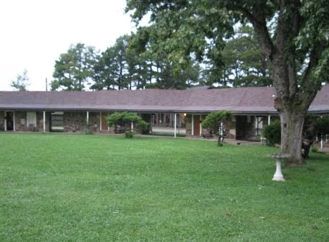 Dixie Motel, Hotel in West Fork