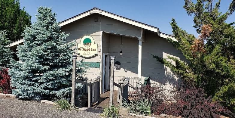 Orchard Inn B & B, Bed & Breakfast in West Valley