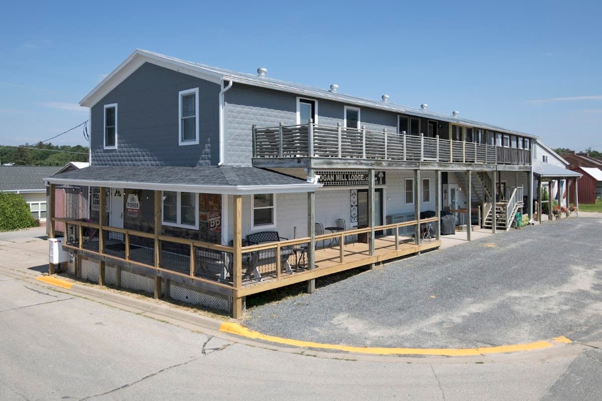 Logan Mill Lodge - Vacation Rental, Hotel in Westby