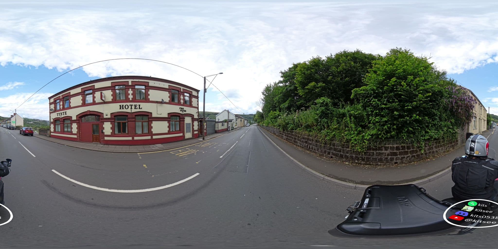Street view near Tynte Hotel, Abercynon — © kits (CC BY-SA · Mapillary)