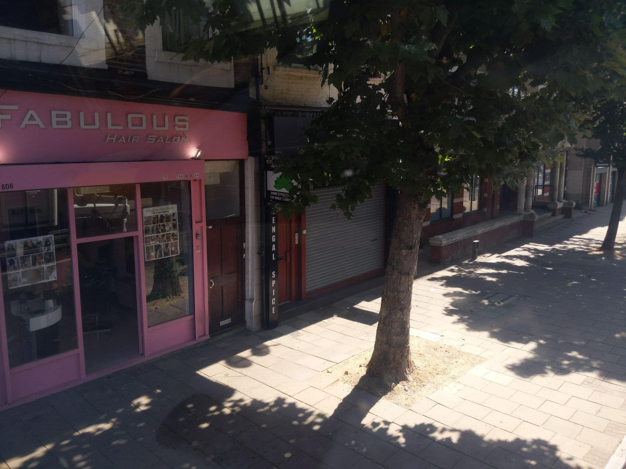 Street view near The Brewster Royal Hotel, Archway — © harry_wood (CC BY-SA · Mapillary)