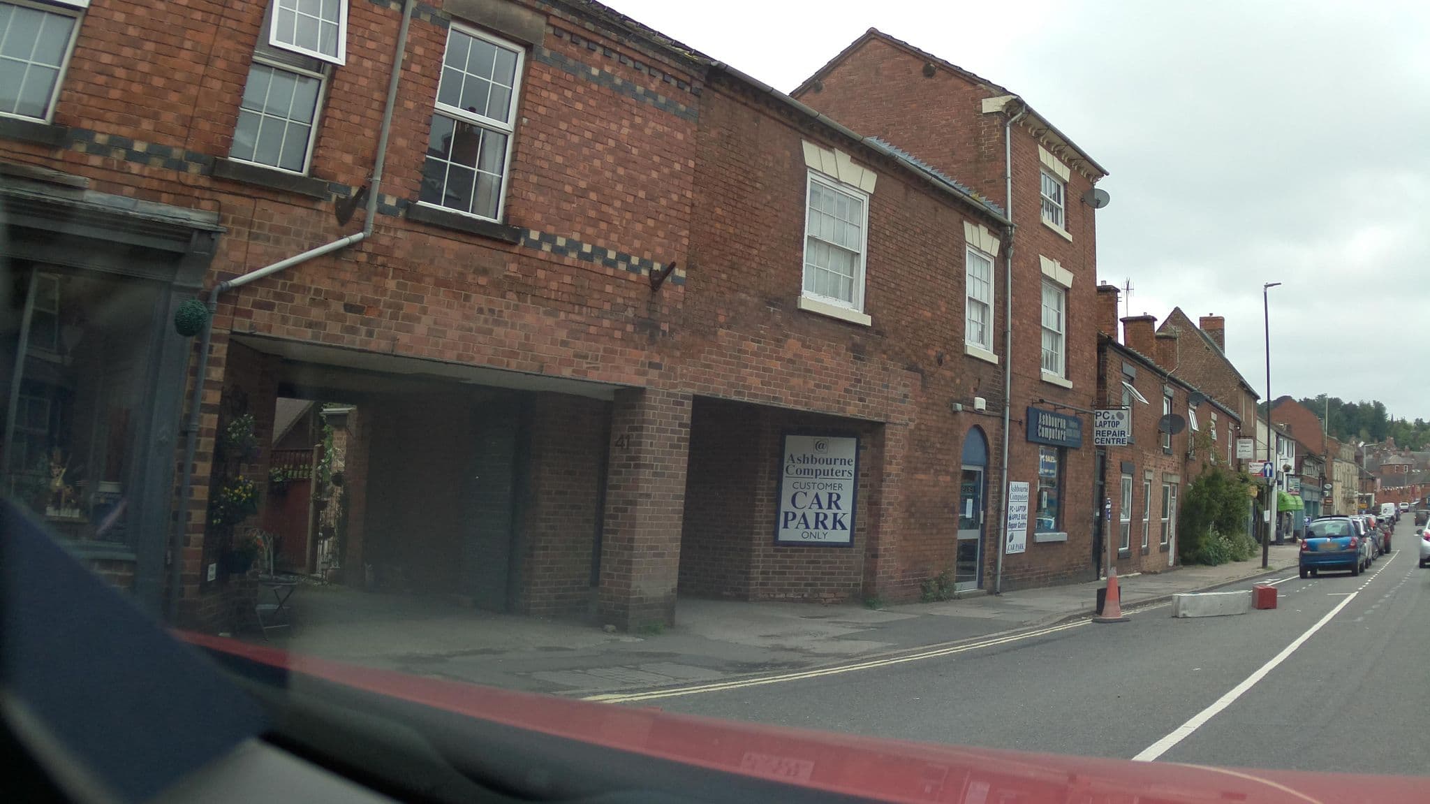 Street view near The Sixth Happiness, Ashbourne — © southglos (CC BY-SA · Mapillary)