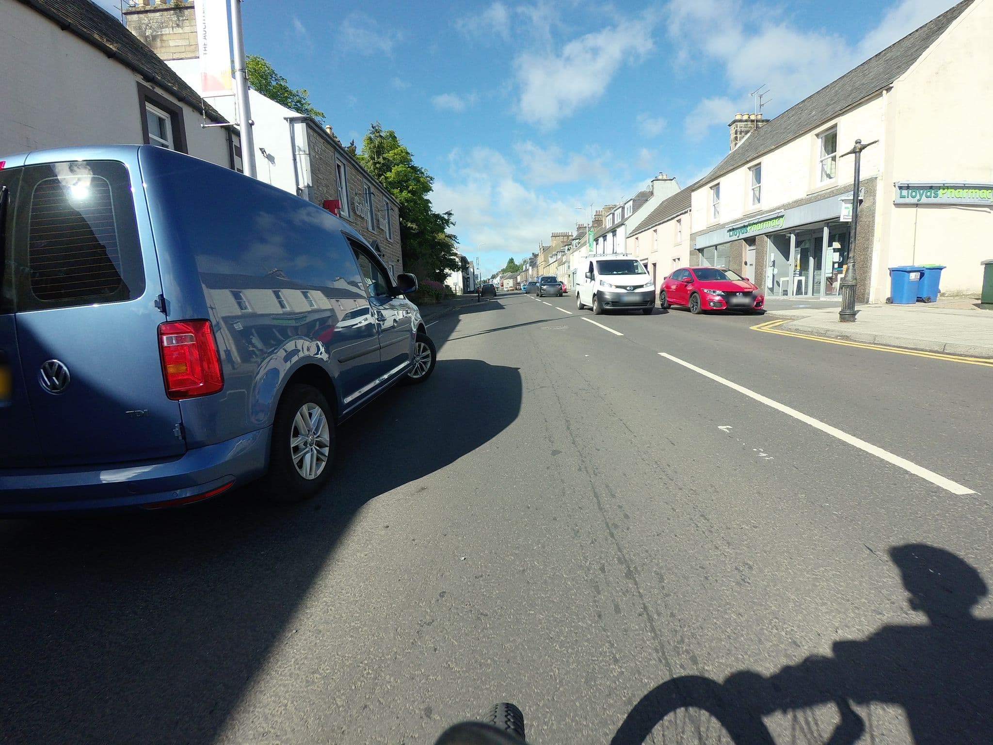 Street view near Golf Inn, Auchterarder — © hobgoblin (CC BY-SA · Mapillary)