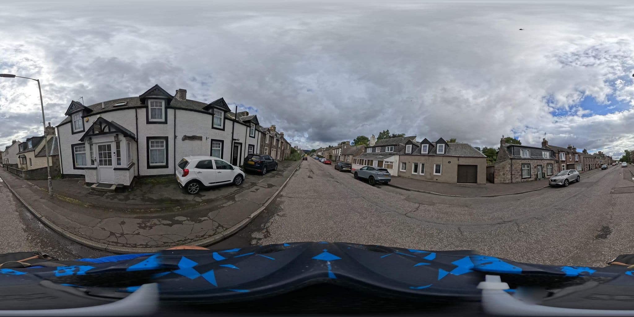 Street view near Bankfoot Hotel, Bankfoot — © coetserw (CC BY-SA · Mapillary)