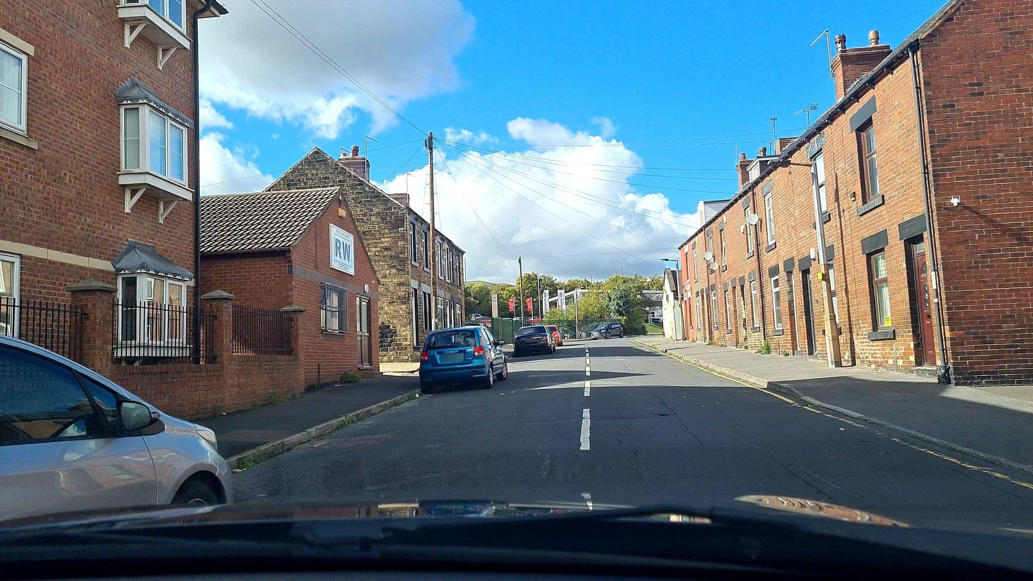 Street view near SELF CHECK IN APARTMENT BARNSLEY CENTRAL, Barnsley — © mappo2 (CC BY-SA · Mapillary)