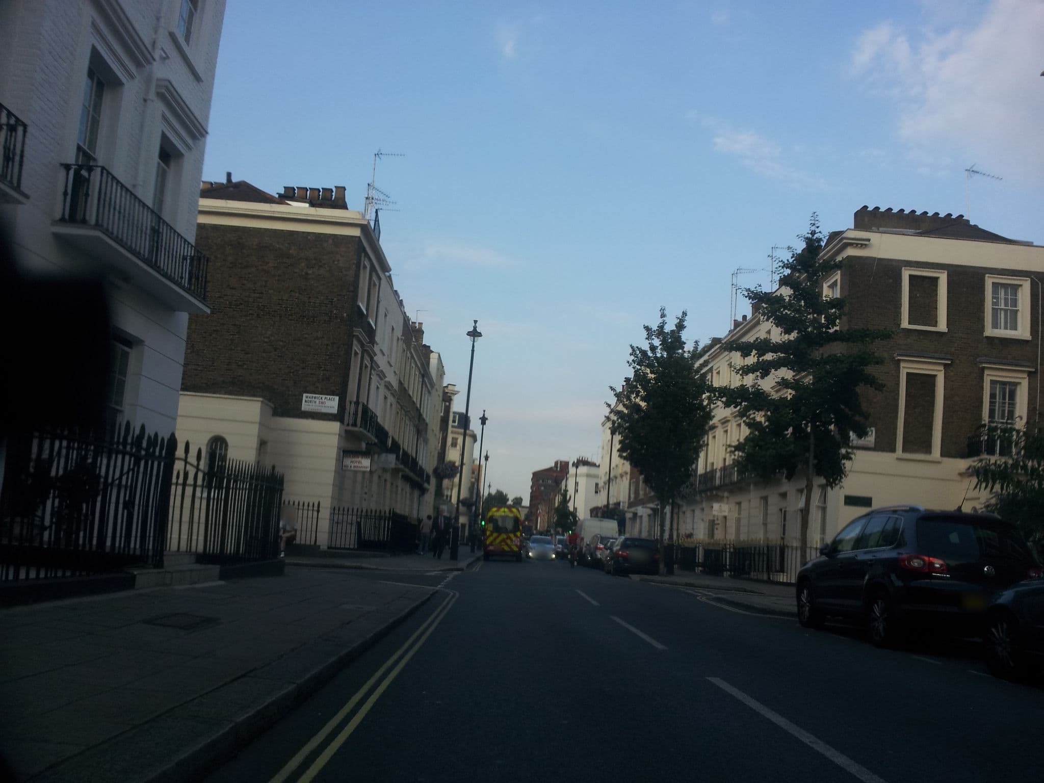Street view near Limegrove Hotel, Pimlico — © paulbiv (CC BY-SA · Mapillary)
