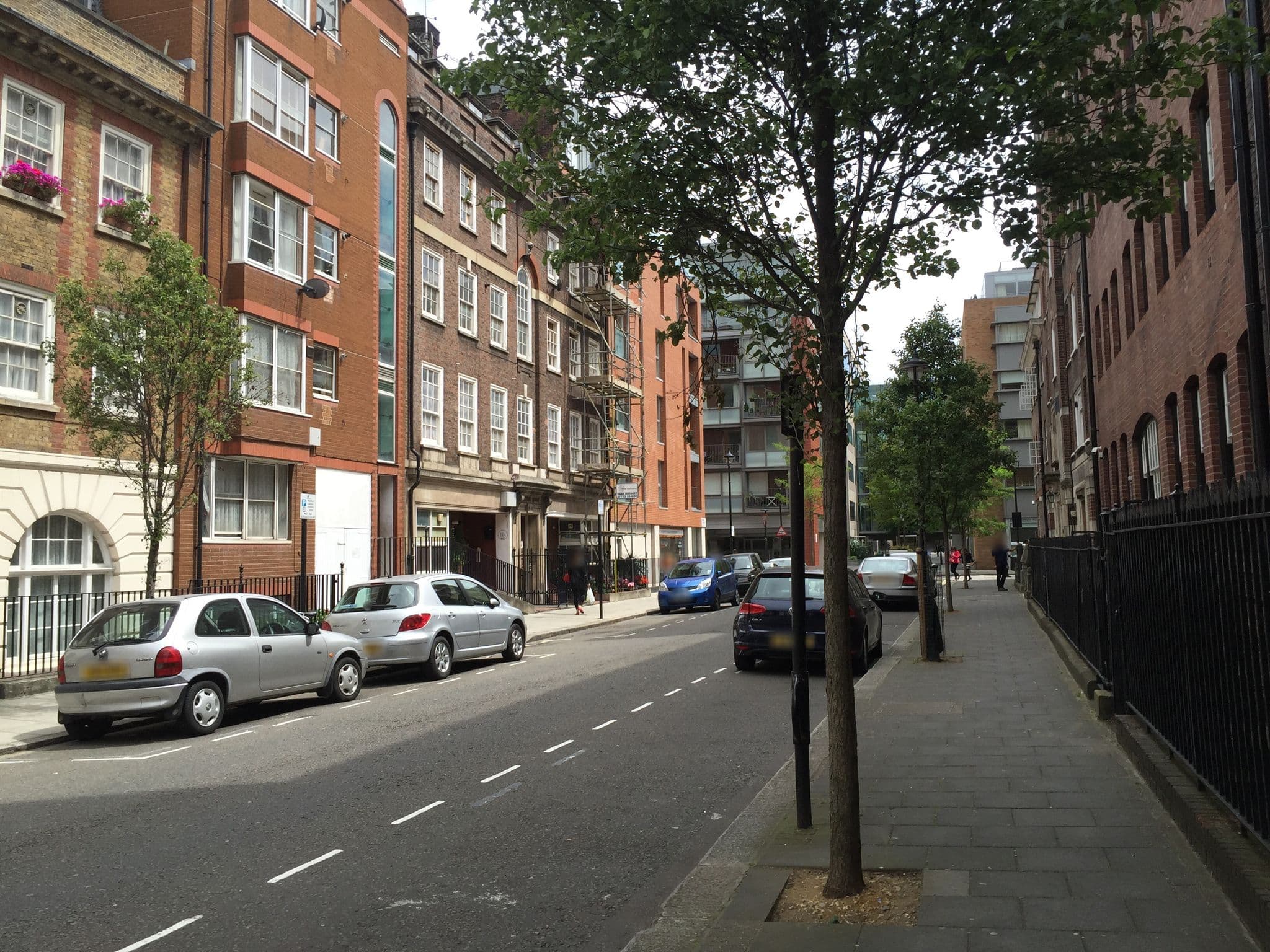Street view near Modern Rooms and Studio in Westminster, Vincent Square — © tommorris (CC BY-SA · Mapillary)