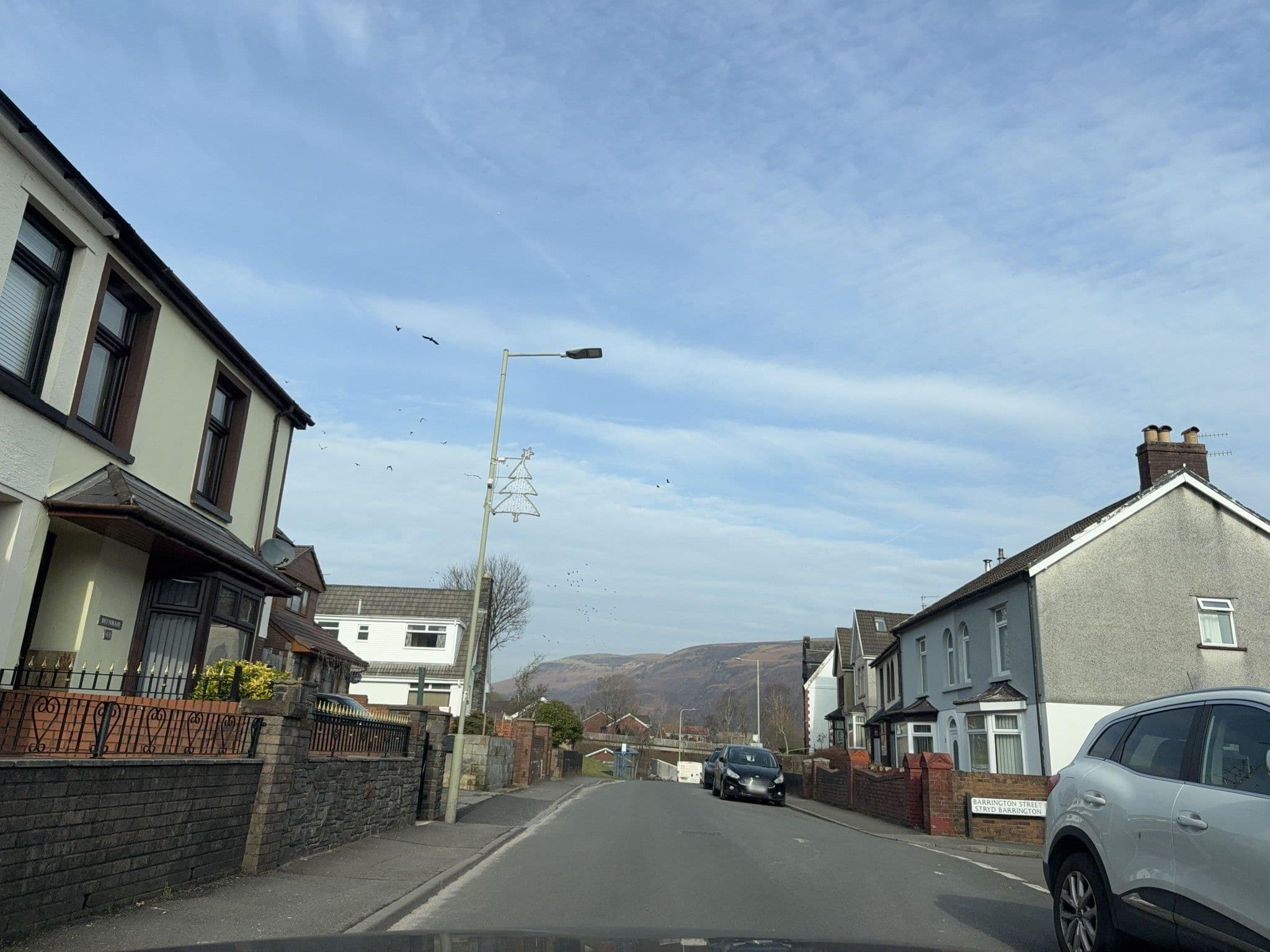 Street view near MacKintosh Hotel, Aberfan — © editid (CC BY-SA · Mapillary)