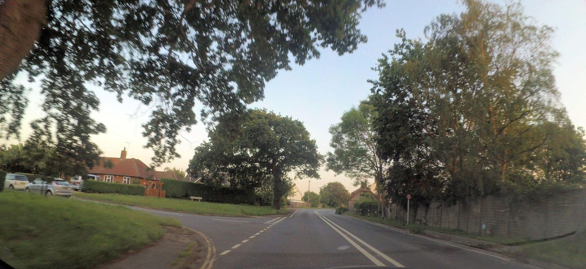 Street view near The Jolly Fisherman B & B, Selsey — © 4004 (CC BY-SA · Mapillary)