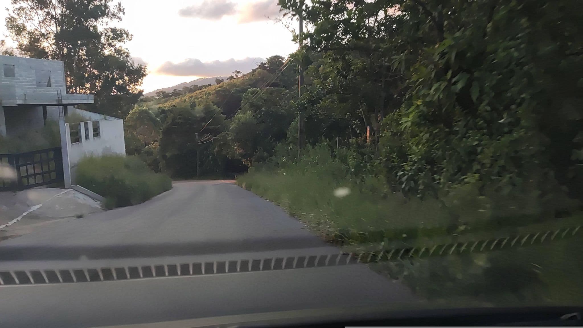 Street view near Cantinho do Alemão, Munhoz — © quionzo (CC BY-SA · Mapillary)