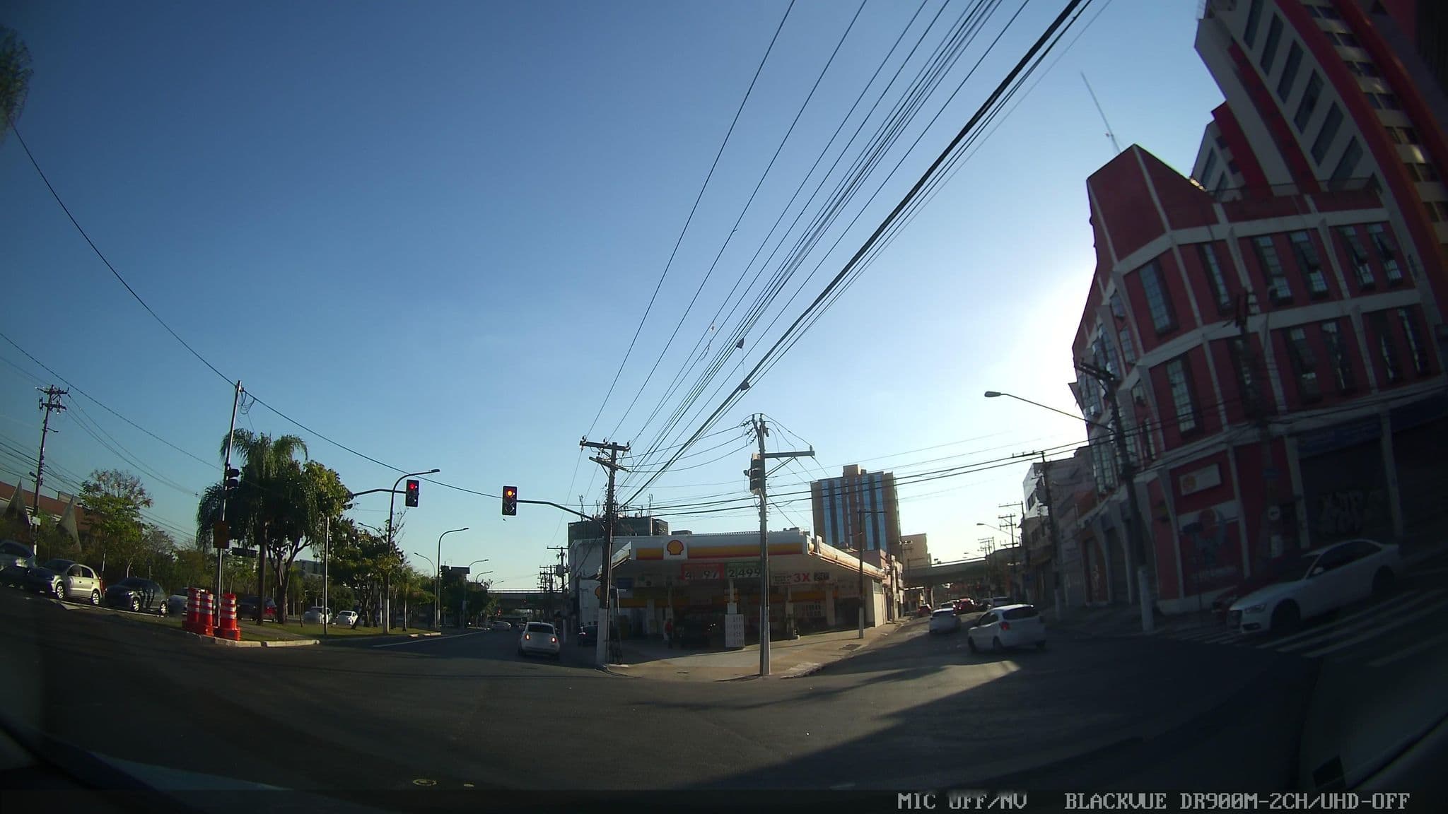 Street view near Hotel MK, Vila Guilherme — © marciosampaio (CC BY-SA · Mapillary)