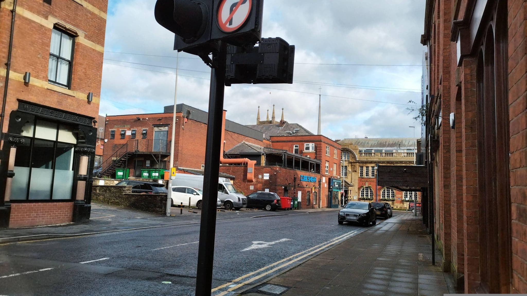 Street view near WHEAT SHEAF HOTEL, Blackburn — © tonys999 (CC BY-SA · Mapillary)