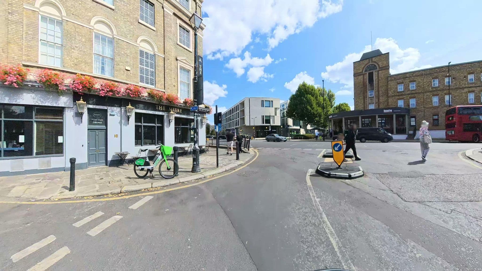 Street view near Innkeeper's Collection Greenwich, Greenwich — © athuler (CC BY-SA · Mapillary)