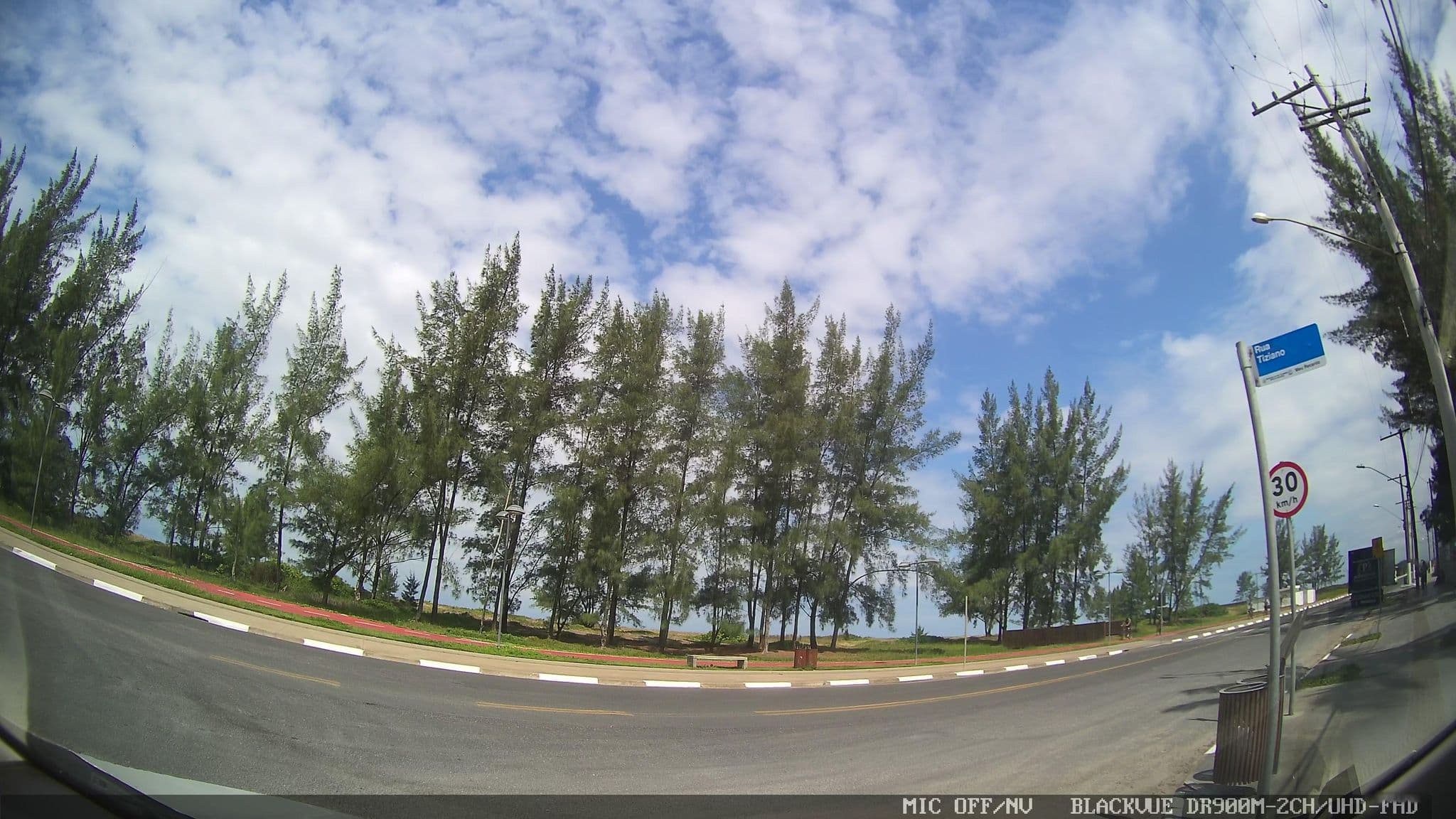 Street view near Pousada Mel da Ilha, Ilha Comprida — © marciosampaio (CC BY-SA · Mapillary)