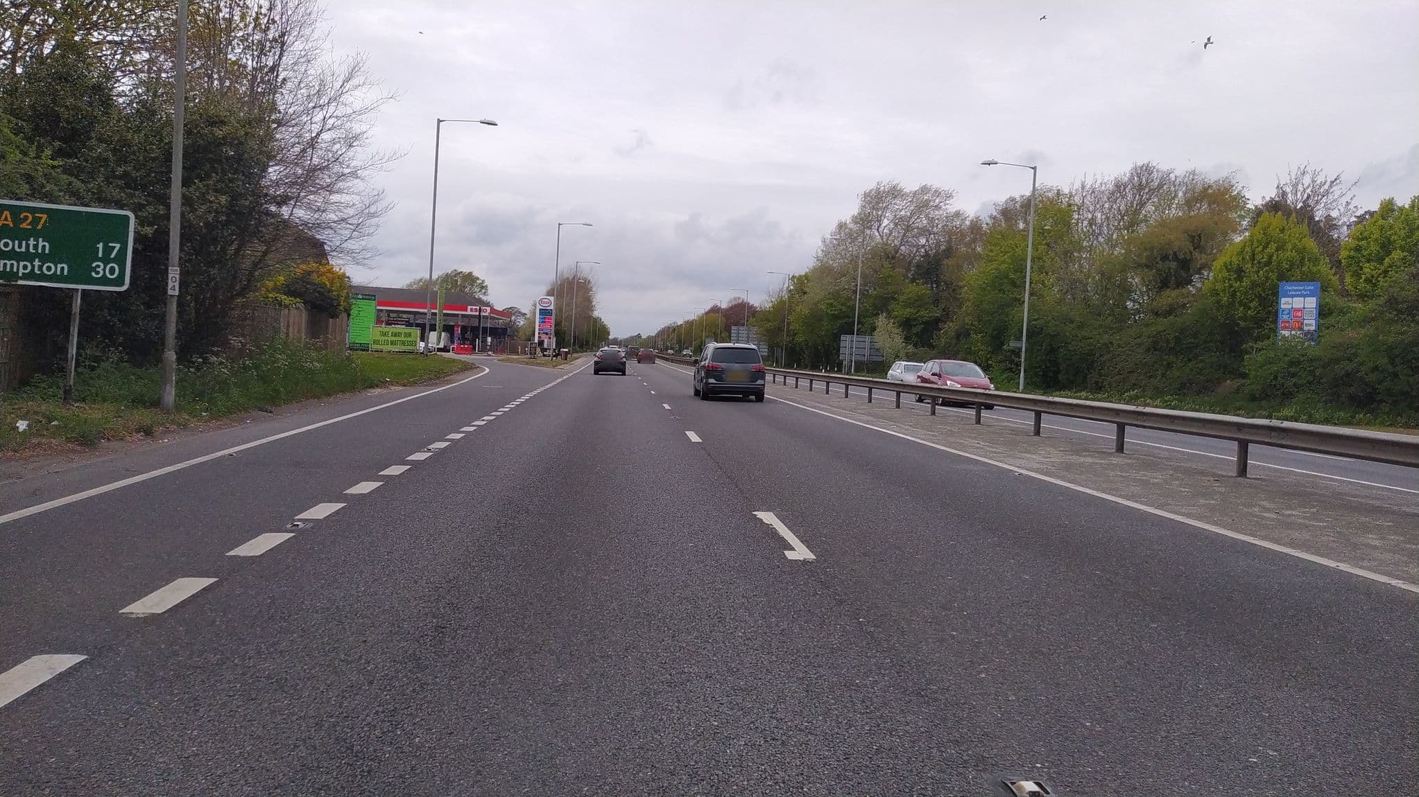 Street view near Premier Inn Chichester South (Gate Leisure Park) hotel, Chichester — © noid (CC BY-SA · Mapillary)