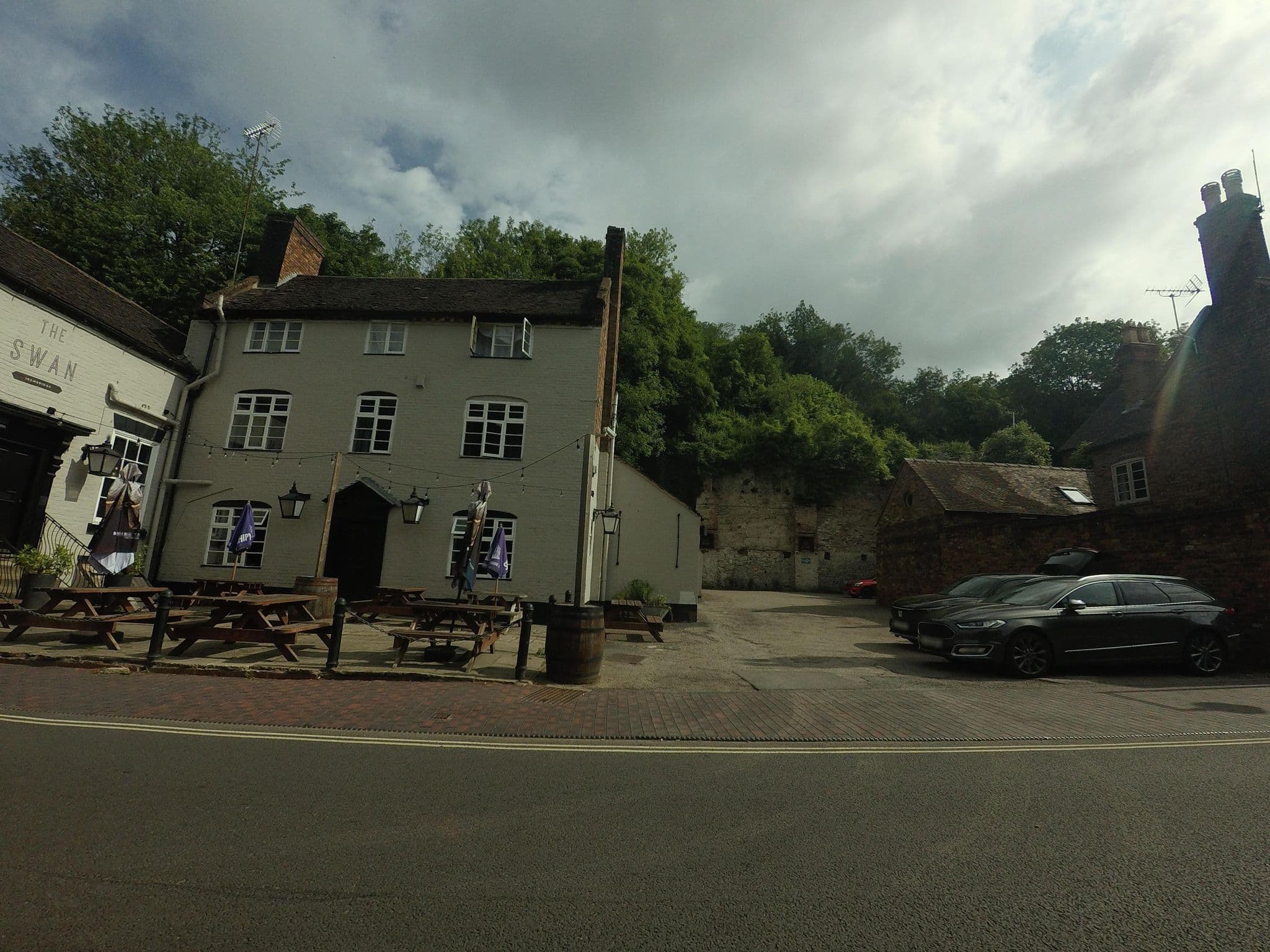 Street view near The Swan Taphouse, Ironbridge — © hobgoblin (CC BY-SA · Mapillary)