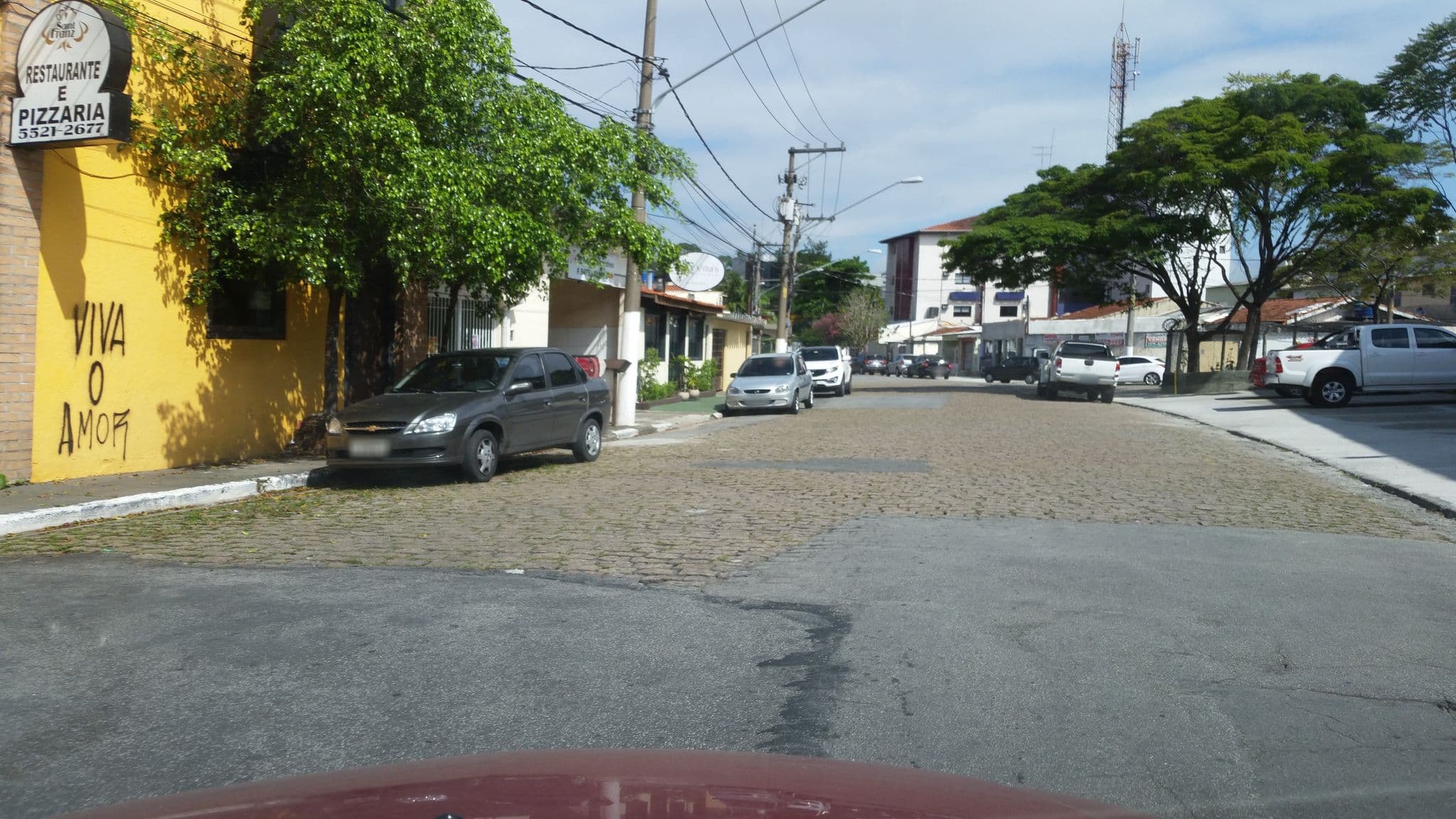 Street view near Hotel Lusart, Santo Amaro — © guilherme_peev (CC BY-SA · Mapillary)