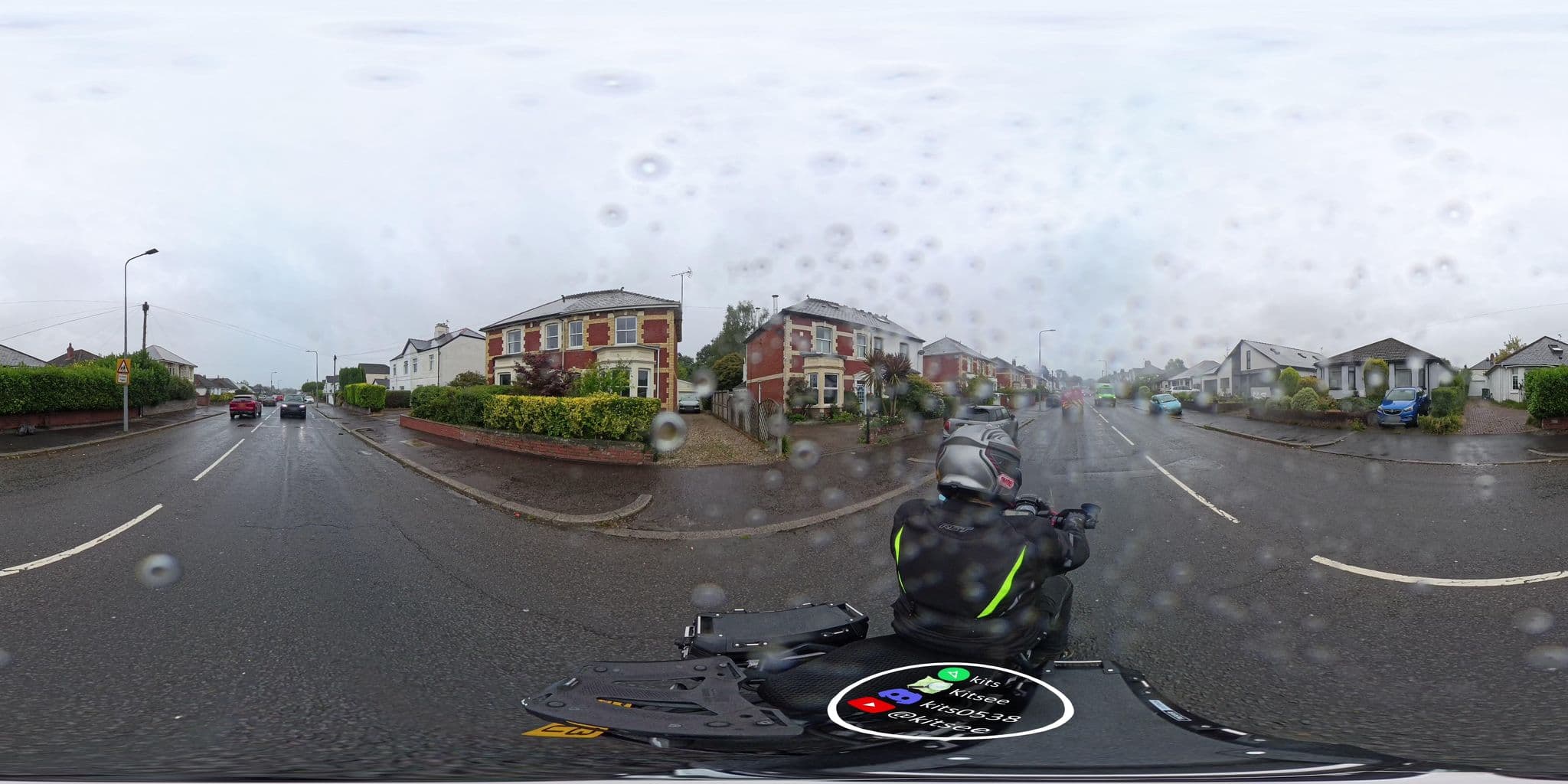 Street view near Phoenix Hotel, Thornhill — © kits (CC BY-SA · Mapillary)