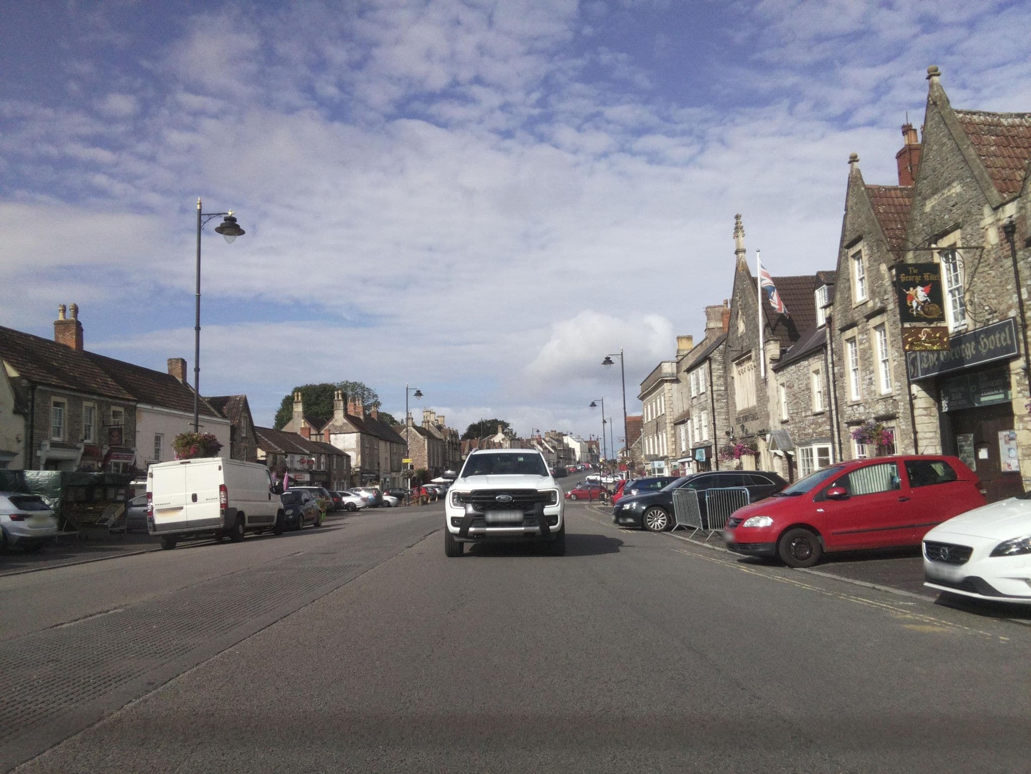 Street view near The George Hotel, Chipping Sodbury — © southglos (CC BY-SA · Mapillary)