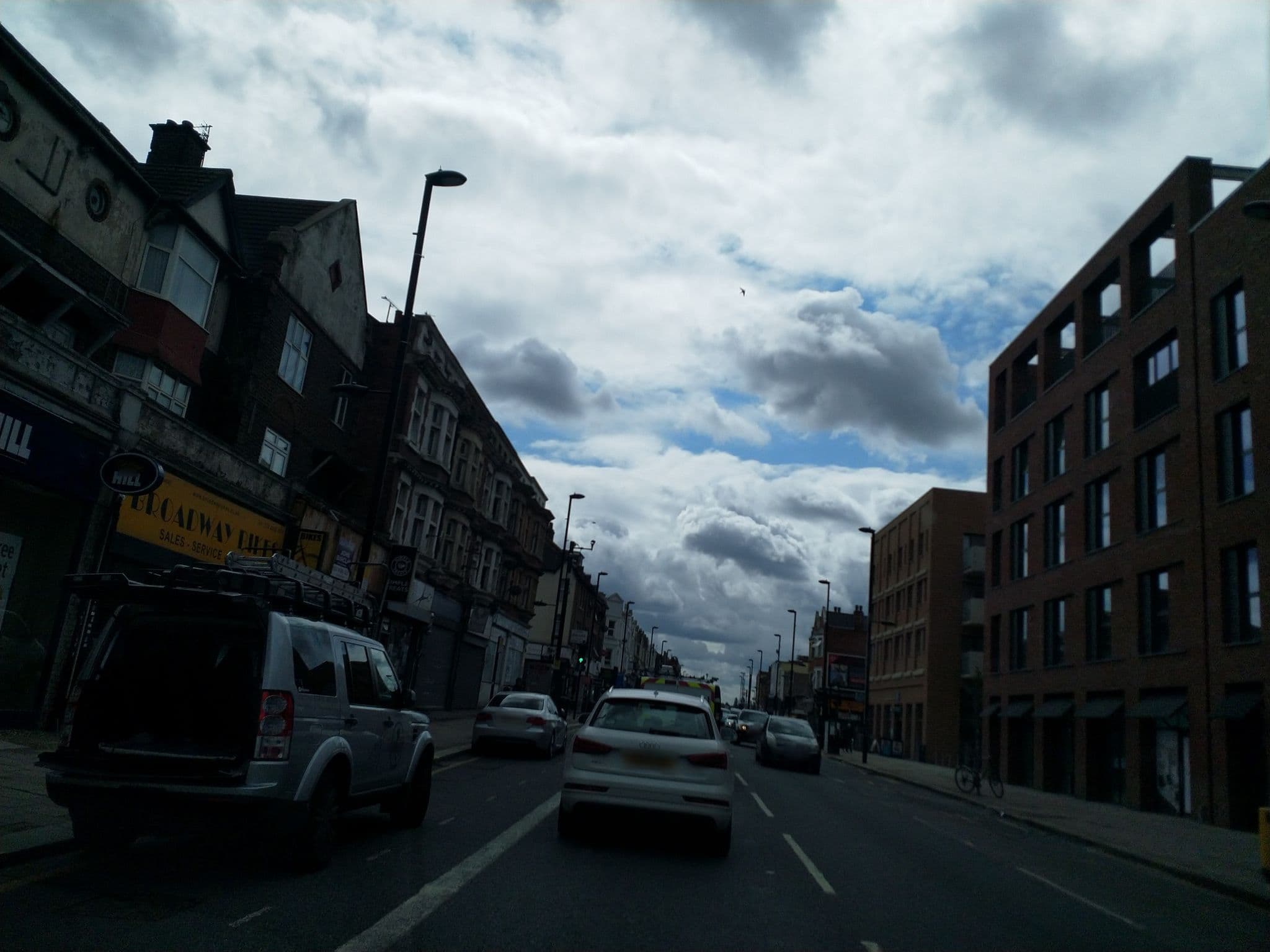 Street view near Hendon Studios, Golders Green — © laye (CC BY-SA · Mapillary)