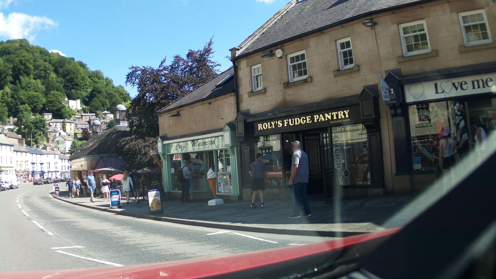 Street view near Hodgkinsons Hotel, Cromford — © southglos (CC BY-SA · Mapillary)